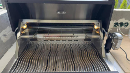 Встраиваемый газовый гриль NAPOLEON Big-32 Phantom с вертелом