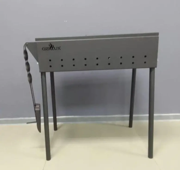 Мангал стационарный "Praktika BLACK" с откидными решетками и крышкой.